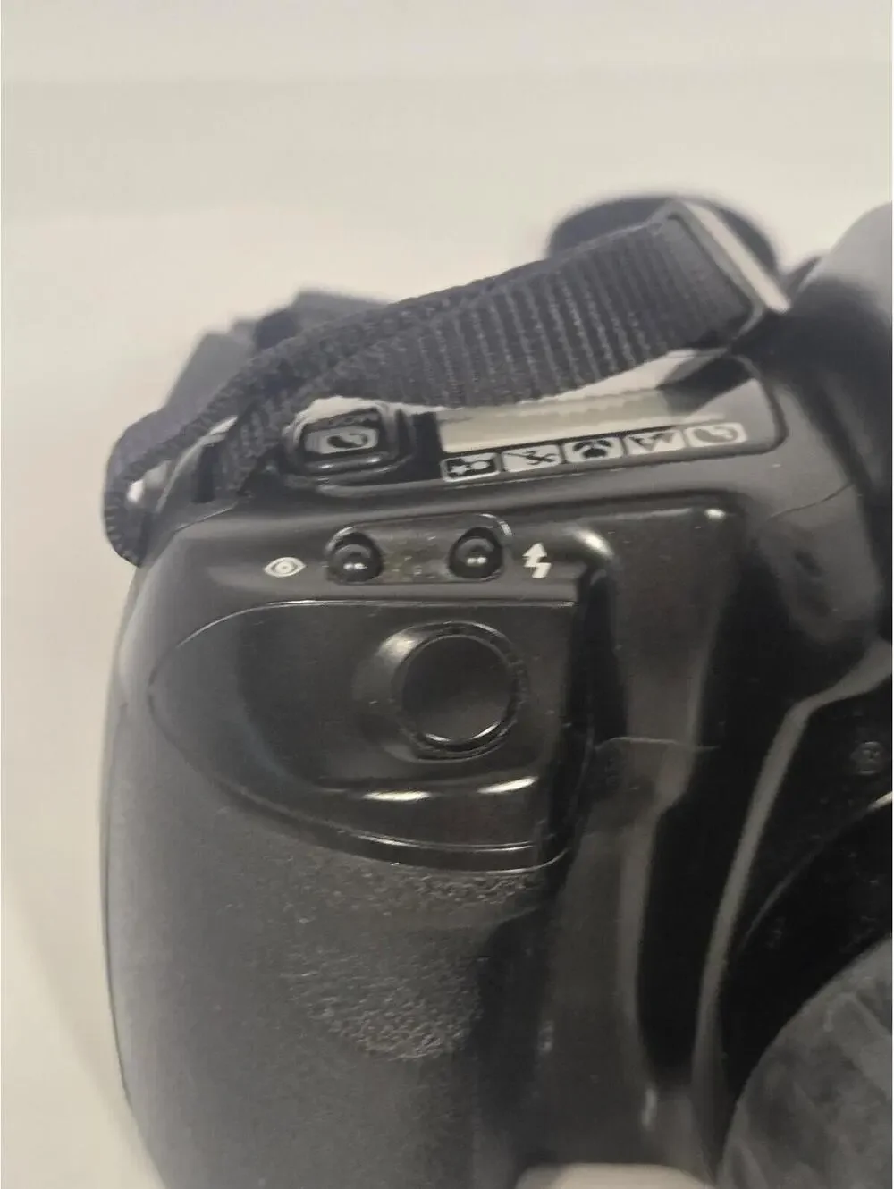 Vintage Minolta Maxxum 300si 35mm SLR Film Camera AF 70-210mm Lens Black Strap